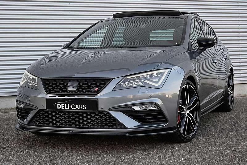 Grijs Gebruikt 2018 Cupra Leon Stationwagen | € 22.950 - Afbeelding 1/4