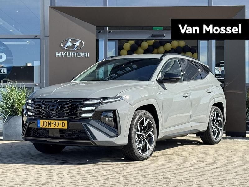Shadow grey Gebruikt 2025 Hyundai Tucson N Line SUV | € 42.940 (Eerlijke prijs) - Afbeelding 1/3