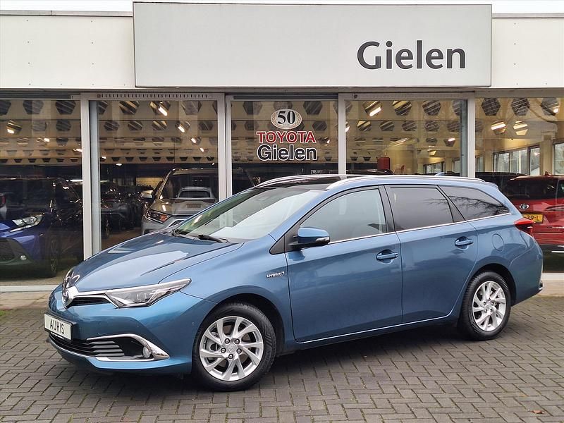 Blauw Occasion 2017 Toyota Auris Touring Sports Executive Stationwagen | € 16.400 (Eerlijke prijs) - Afbeelding 1/3