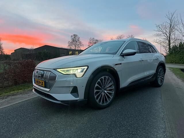 Wit Occasion 2018 Audi e-tron Advanced SUV | € 26.440 (Super prijs) - Afbeelding 1/4