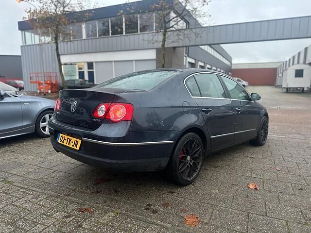 Occasion VW Passat Comfortline 150 PK (110 kW) 2006 Grijs Sedan