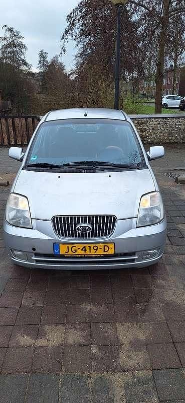 Zilver Occasion 2007 Kia Picanto Hatchback | € 800 (Super prijs) - Afbeelding 1/4