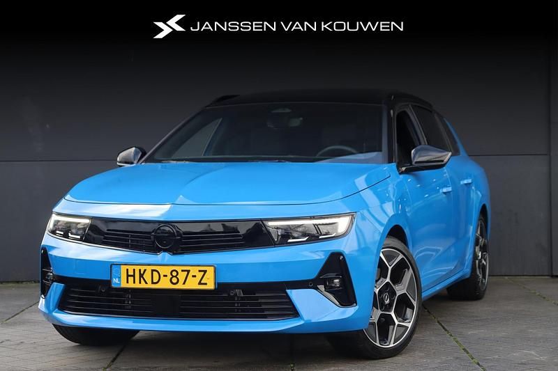 Blauw Gebruikt 2025 Opel Astra Ultimate Stationwagen | € 37.885 - Afbeelding 1/4