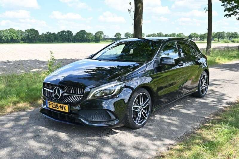Zwart Gebruikt 2018 Mercedes A180 Sport Edition Hatchback | € 18.950 (Goede deal) - Afbeelding 1/4
