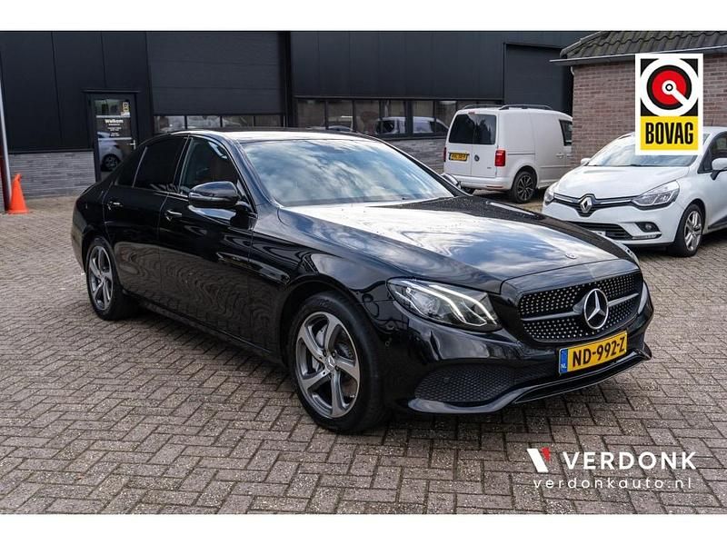 Zwart Gebruikt 2016 Mercedes E350 Edition Sedan | € 18.750 (Super prijs) - Afbeelding 1/4