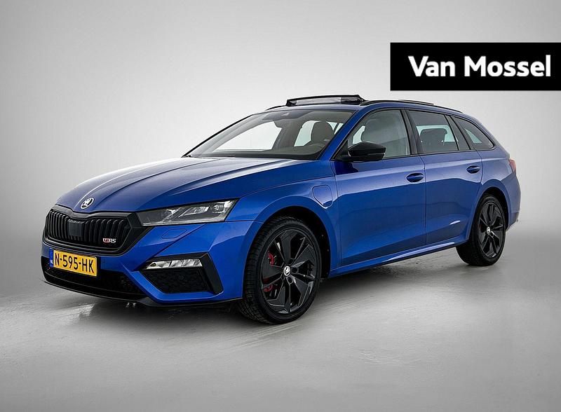 Blauw Occasion 2021 Skoda Octavia Business Line Stationwagen | € 28.900 (Duur) - Afbeelding 1/4