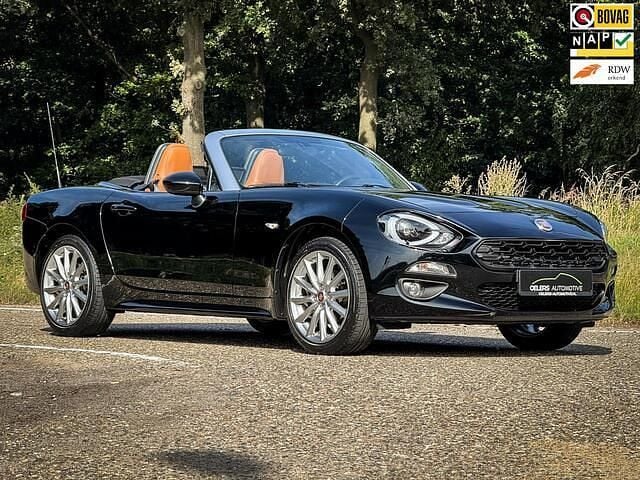 Zwart Gebruikt 2018 Fiat 124 Spider Lusso Cabriolet | € 23.899 (Goede deal) - Afbeelding 1/4
