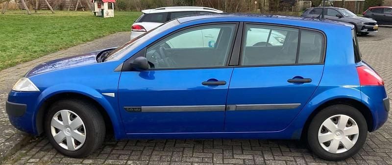 Occasion Renault Mégane II Basis 113 PK (83 kW) 2004 Blauw Hatchback