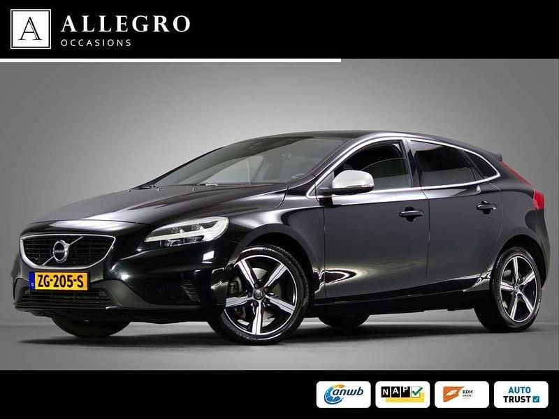 Occasion Volvo V40 153 PK (112 kW) 2019 Zwart (metallic) Hatchback