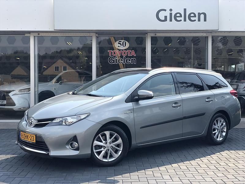 Occasion Toyota Auris Hybrid 136 PK (100 kW) 2015 Grijs Stationwagen