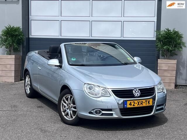 Grijs Gebruikt 2007 VW Eos Cabriolet | € 4.995 (Eerlijke prijs) - Afbeelding 1/4