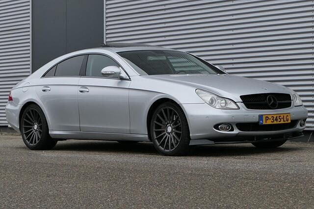 Occasion Mercedes CLS500 306 PK (225 kW) 2005 Grijs Sedan