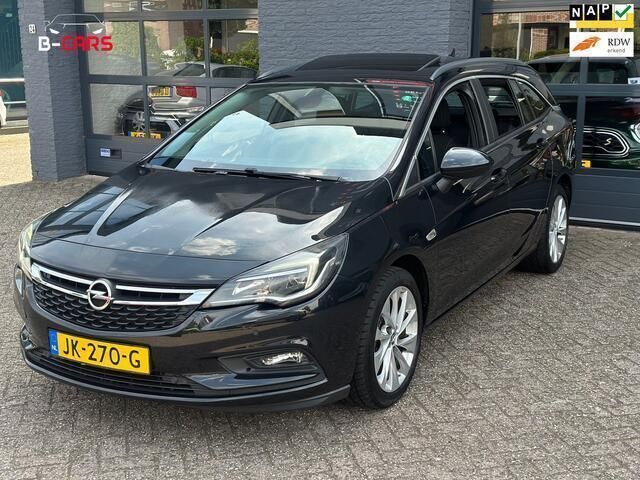 Zwart Gebruikt 2016 Opel Astra Edition Stationwagen | € 5.999 (Duur) - Afbeelding 1/4