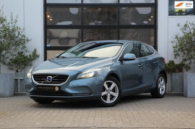 Blauw Gebruikt 2012 Volvo V40 Momentum Stationwagen | € 11.445 (Eerlijke prijs) - Afbeelding 1/4