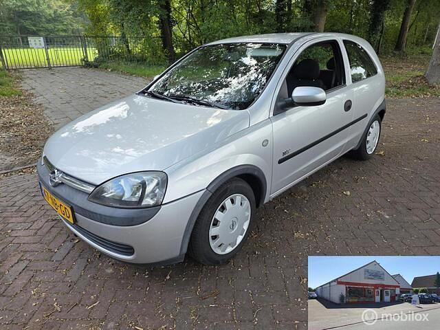 Grijs Gebruikt 2003 Opel Corsa Hatchback | € 1.199 (Eerlijke prijs) - Afbeelding 1/4