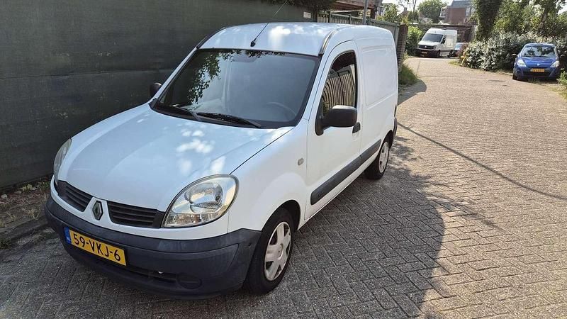 Wit Gebruikt 2007 Renault Mégane Van | € 1.350 - Afbeelding 1/4