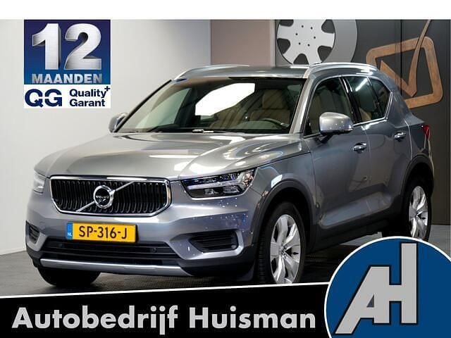 Grijs Gebruikt 2018 Volvo XC40 Momentum SUV | € 27.888 (Super prijs) - Afbeelding 1/4