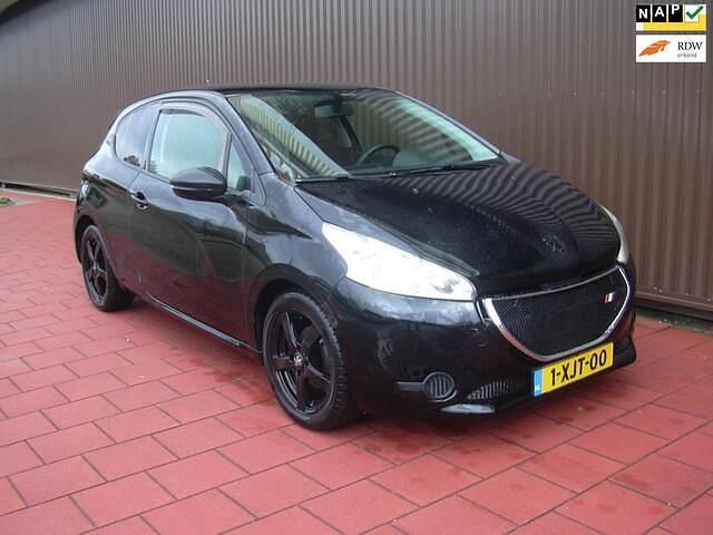 Zwart Gebruikt 2014 Peugeot 208 Access Hatchback | € 2.750 (Goede deal) - Afbeelding 1/4