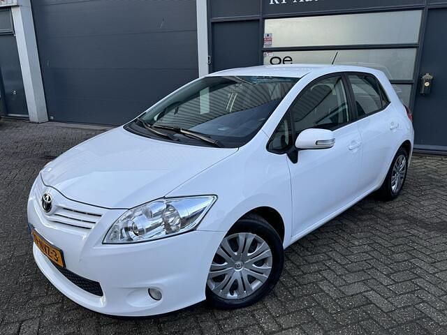 Occasion Toyota Auris 132 PK (97 kW) 2010 Wit Hatchback