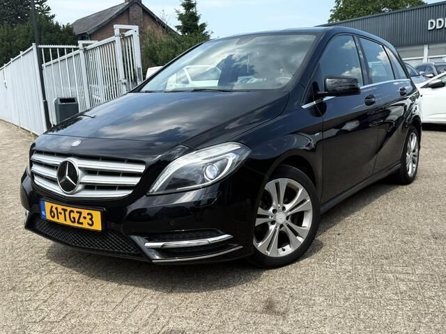 Zwart Gebruikt 2012 Mercedes B180 Ambition MPV | € 5.450 (Iets duurder) - Afbeelding 1/4