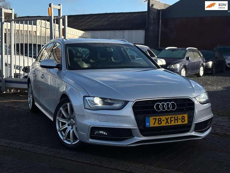 Grijs Occasion 2012 Audi A4 S-Line Stationwagen | € 8.795 (Eerlijke prijs) - Afbeelding 1/4