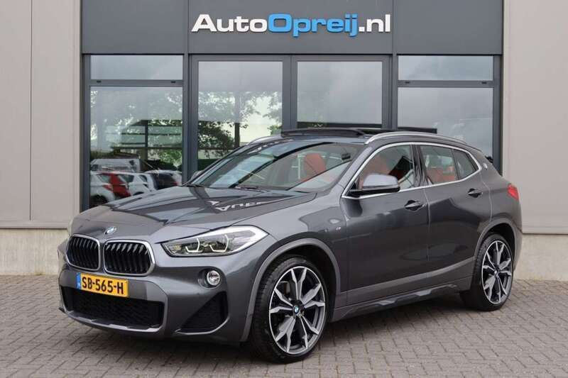 Grijs, metallic lak Gebruikt 2018 BMW X2 Executive SUV | € 23.895 (Eerlijke prijs) - Afbeelding 1/4