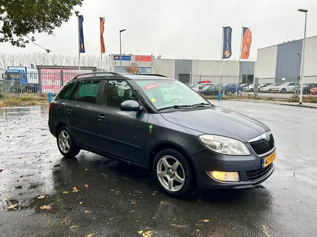 Occasion Skoda Fabia GreenLine 75 PK (55 kW) 2011 Grijs, metallic lak Hatchback