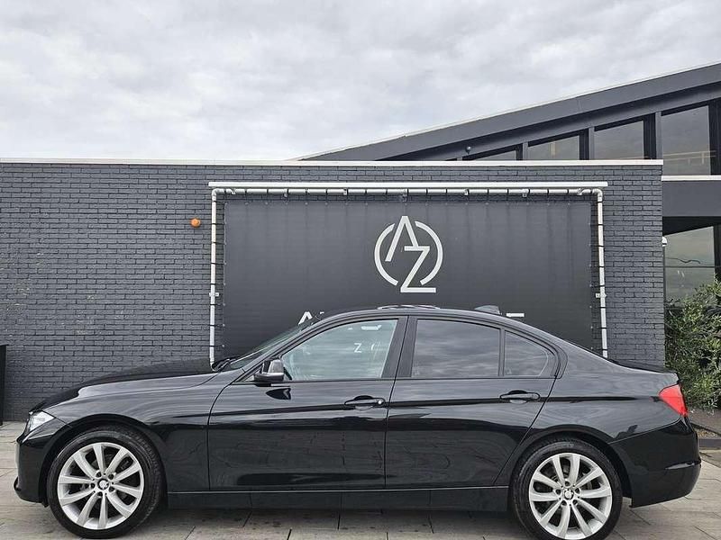 Zwart Gebruikt 2013 BMW 320 Executive Sedan | € 8.950 (Super prijs) - Afbeelding 1/4