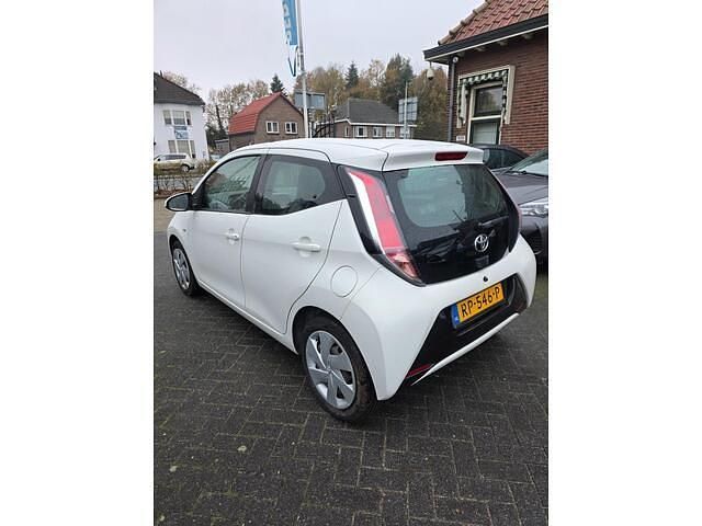 Occasion Toyota Aygo X-play 69 PK (50 kW) 2018 Wit Hatchback
