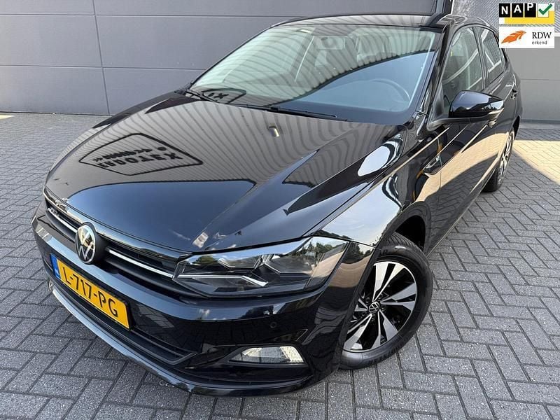 Zwart Gebruikt 2021 VW Polo Business Hatchback | € 13.650 (Goede deal) - Afbeelding 1/4