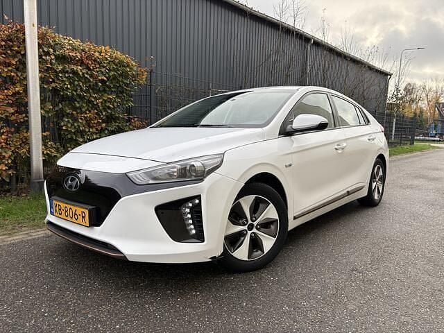 Wit Gebruikt 2019 Hyundai Ioniq Comfort Hatchback | € 8.999 (Eerlijke prijs) - Afbeelding 1/4