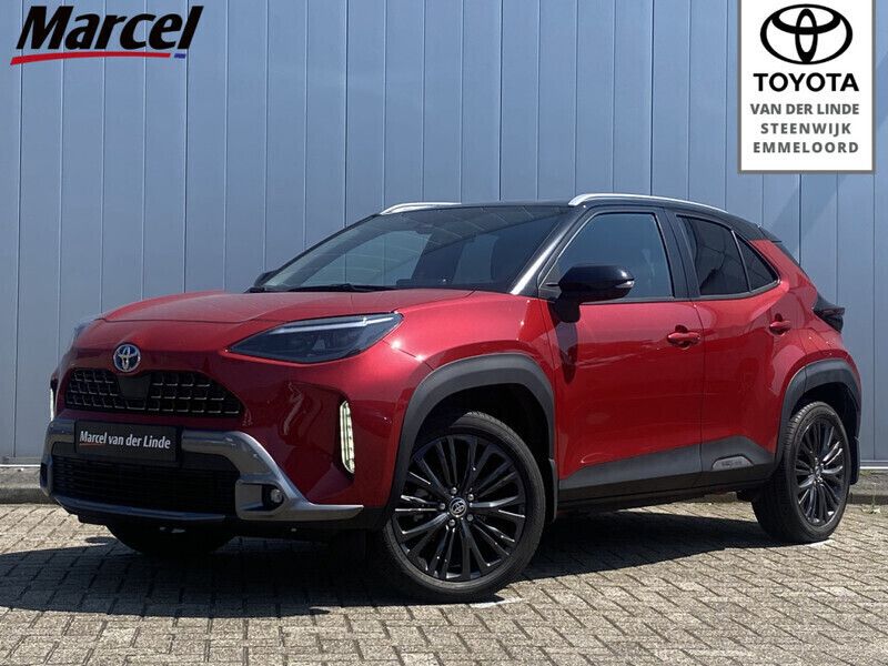Rood Gebruikt 2024 Toyota Yaris Cross Limited SUV | € 31.400 (Eerlijke prijs) - Afbeelding 1/3