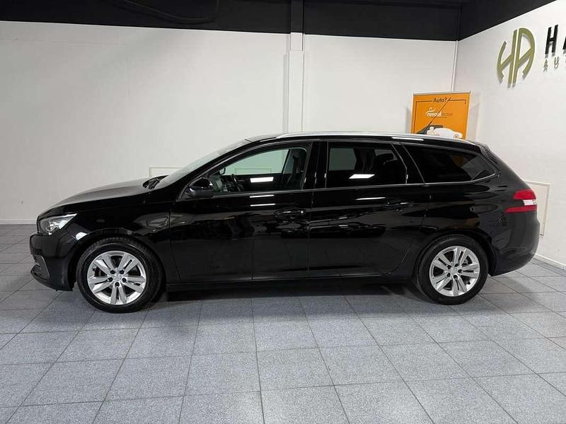 Occasion Peugeot 308 SW 110 PK (80 kW) 2018 Zwart Stationwagen