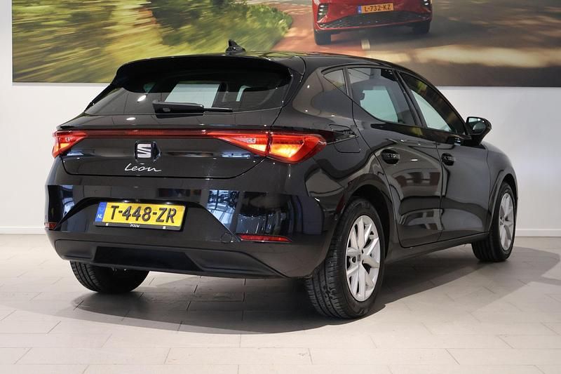 Occasion Seat Leon Business 110 PK (80 kW) 2023 Zwart Hatchback