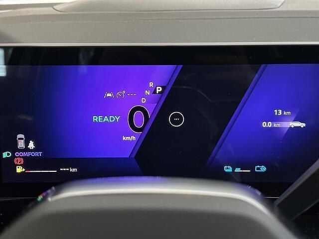 Nieuw Renault Espace Iconic 131 PK (96 kW) 2025 Grijs SUV