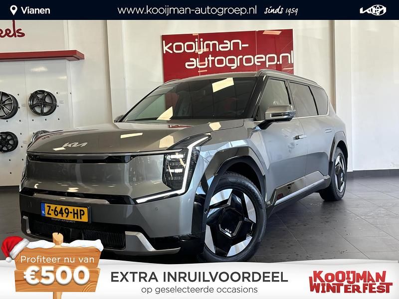 Pebble gray m Gebruikt 2024 Kia EV9 Plus SUV | € 72.950 (Eerlijke prijs) - Afbeelding 1/4