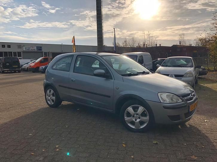 Gebruikt 2000 Opel Corsa Stationwagen | € 999 - Afbeelding 1/4