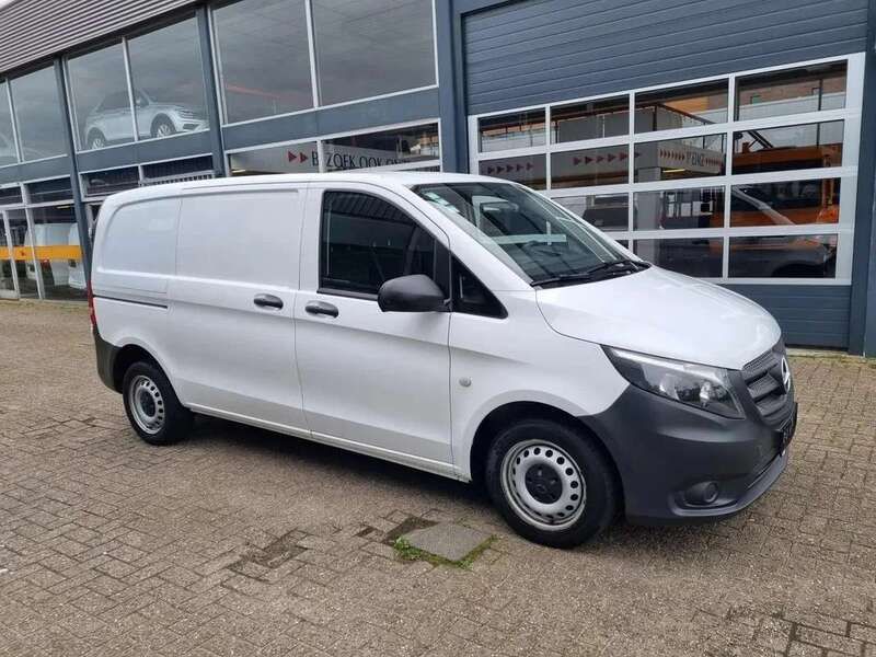 Wit Gebruikt 2019 Mercedes Vito MPV | € 12.950 (Goede deal) - Afbeelding 1/4