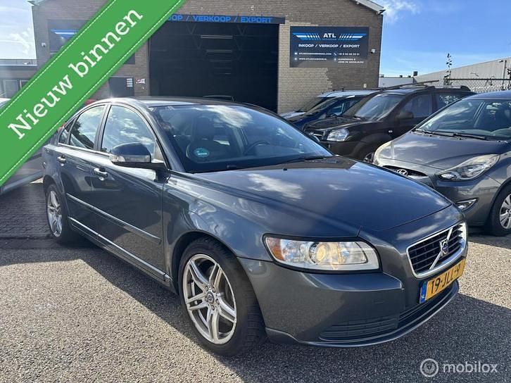Grijs Gebruikt 2009 Volvo S40 R-Design Sedan | € 3.250 - Afbeelding 1/4