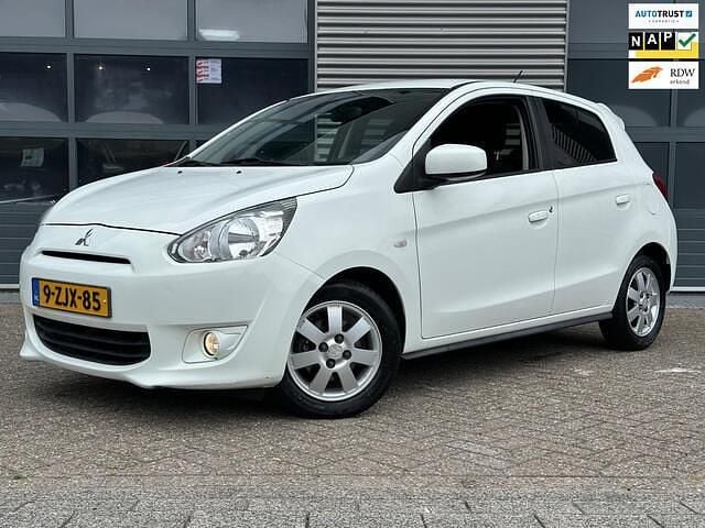 Wit Gebruikt 2015 Mitsubishi Space Star Hatchback | € 5.750 (Eerlijke prijs) - Afbeelding 1/4