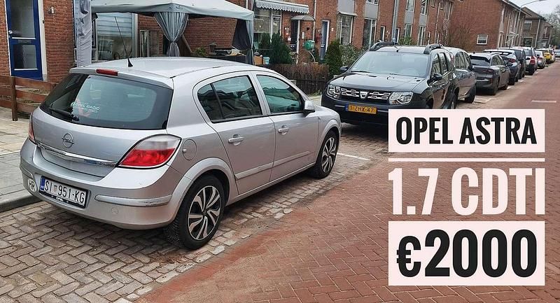 Occasion Opel Astra Enjoy 101 PK (74 kW) 2006 Zilver Hatchback