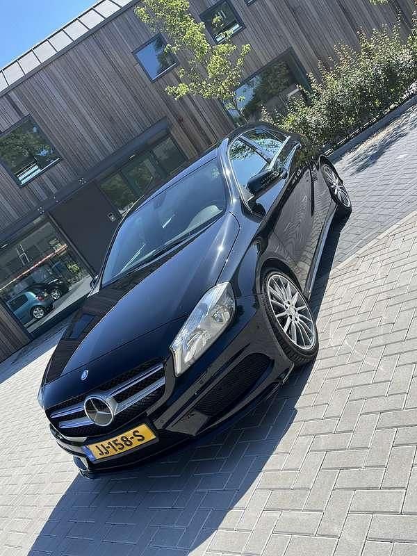 Zwart Gebruikt 2014 Mercedes A180 Prestige Stationwagen | € 14.000 (Eerlijke prijs) - Afbeelding 1/4