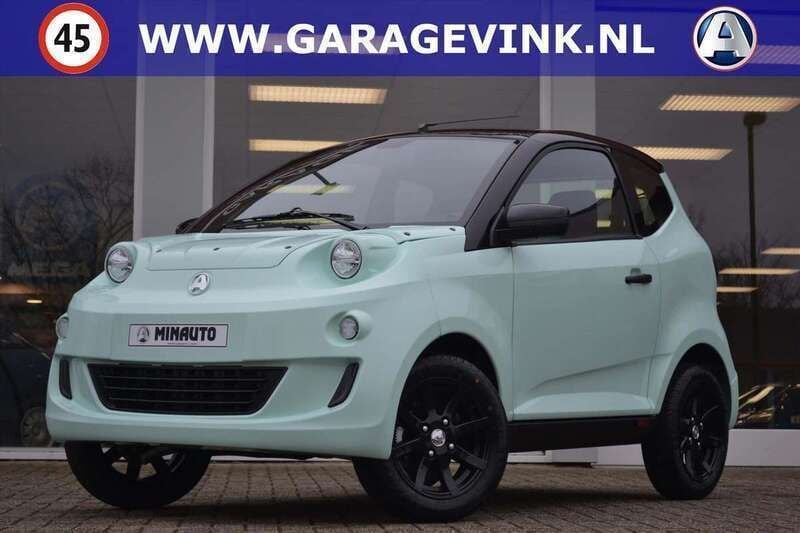 Groen Nieuw 2025 Aixam Minauto Hatchback | € 13.239 - Afbeelding 1/4