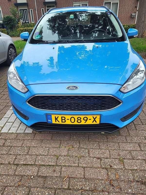 Blauw Gebruikt 2016 Ford Focus Trend Stationwagen | € 3.975 (Goede deal) - Afbeelding 1/4