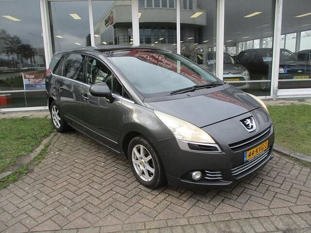 Occasion Peugeot 5008 156 PK (114 kW) 2010 Grijs (metallic) MPV