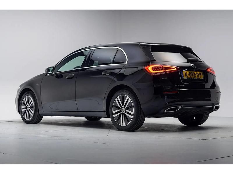 Occasion Mercedes A250 Business 161 PK (118 kW) 2020 Zwart Hatchback