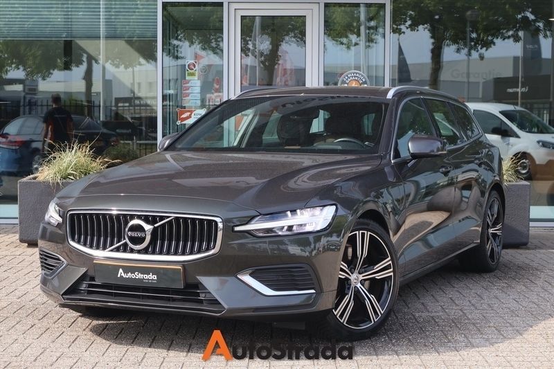 Grijs Gebruikt 2020 Volvo V60 Inscription Stationwagen | € 27.450 (Super prijs) - Afbeelding 1/4