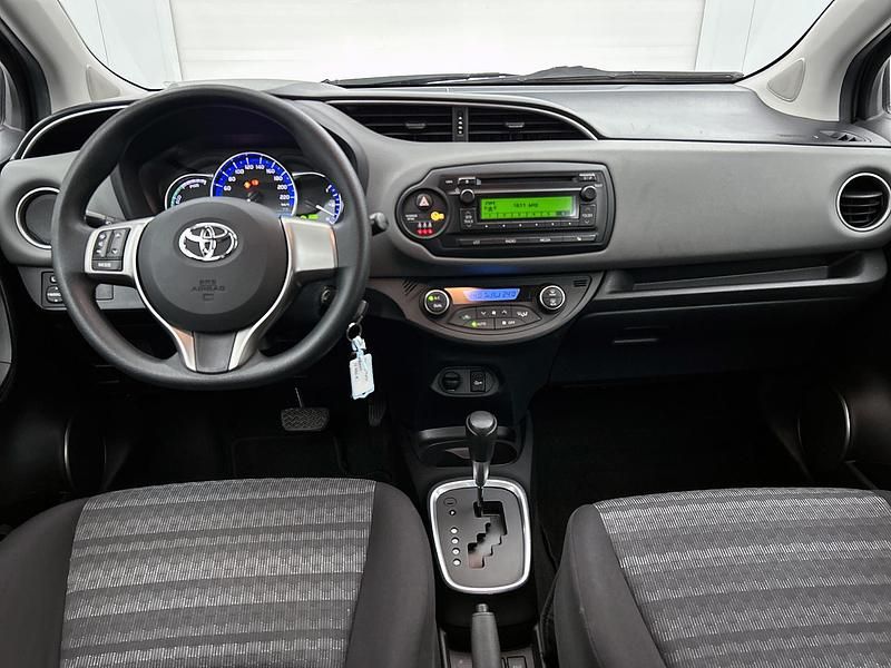 Occasion Toyota Yaris Hybrid 99 PK (72 kW) 2016 Zwart Hatchback