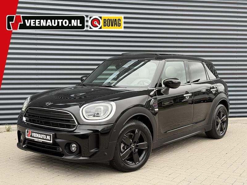 Zwart Gebruikt 2022 Mini One Countryman Essential SUV | € 28.945 (Iets duurder) - Afbeelding 1/4
