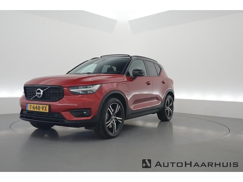 Rood Gebruikt 2021 Volvo XC40 R-Design SUV | € 29.900 (Goede deal) - Afbeelding 1/3